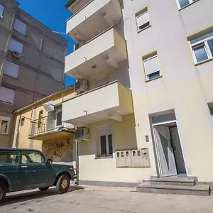  Apartment Elis